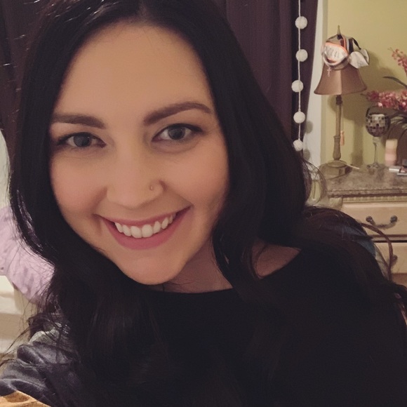 Meet your Posher, Michelle - Picture 1 of 1